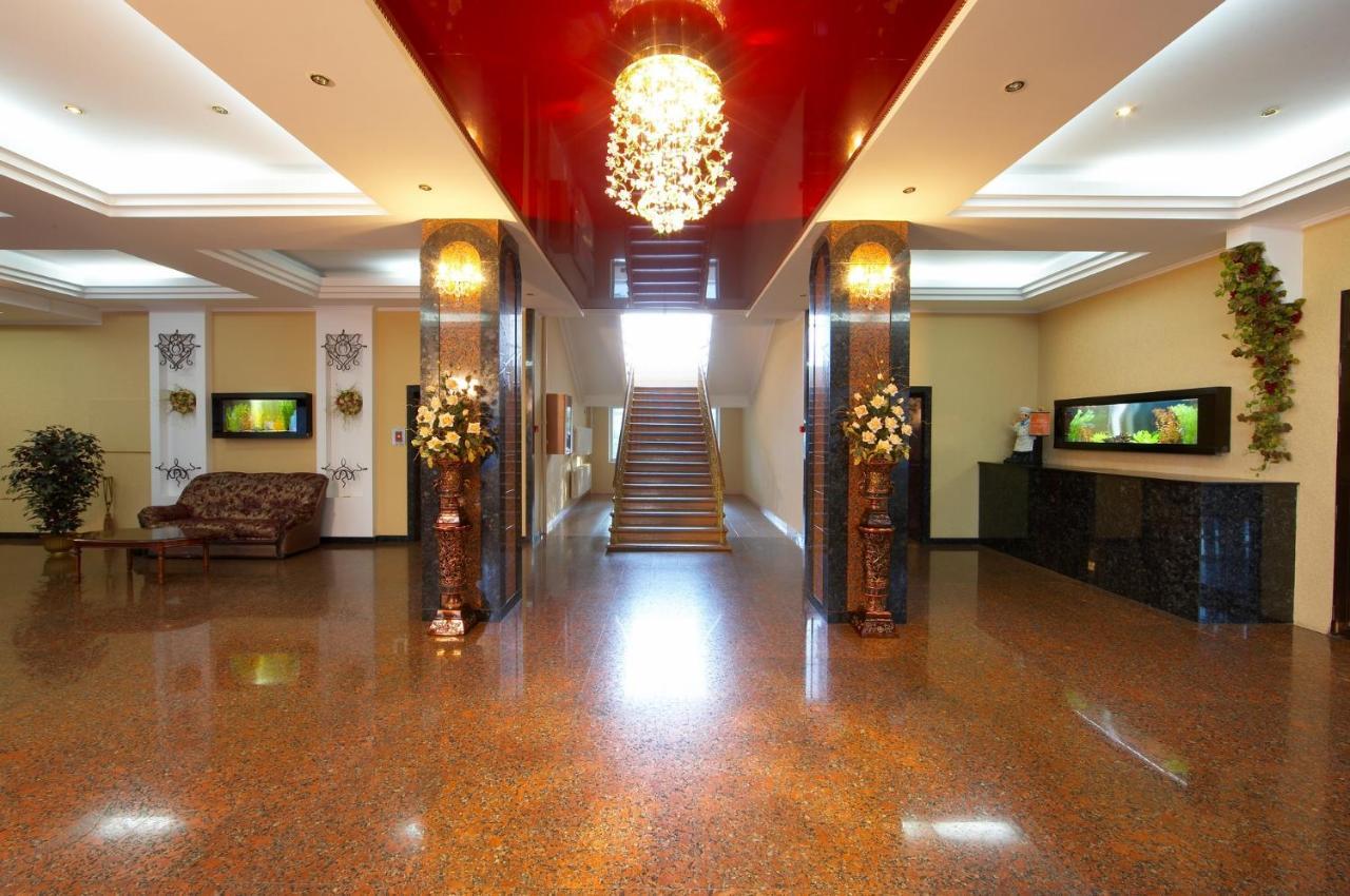 Dniprovski Zori Kremenchuk Exterior foto
