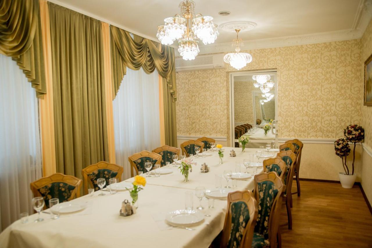 Dniprovski Zori Kremenchuk Exterior foto