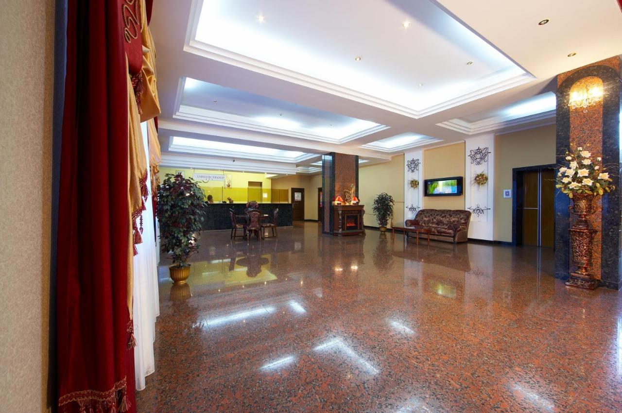 Dniprovski Zori Kremenchuk Exterior foto